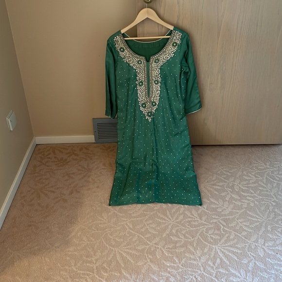 Indian suit - Picture 4 of 12